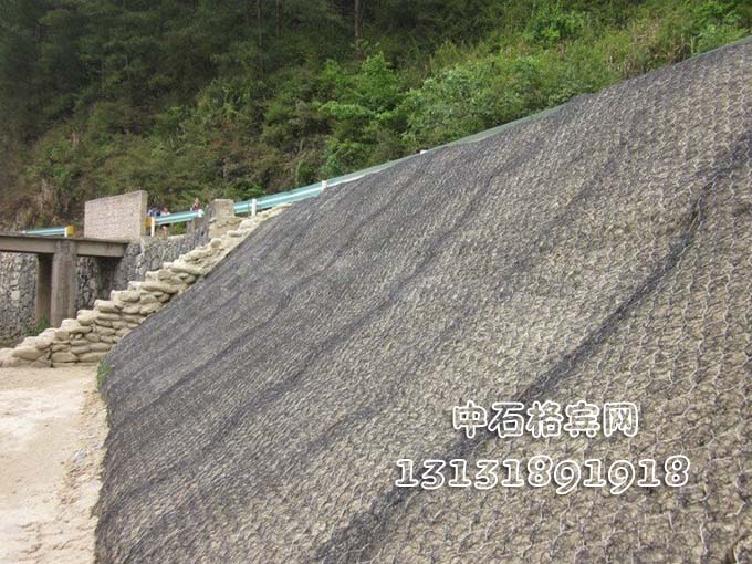 護(hù)坡加筋麥克墊13131891918 護(hù)坡加筋麥克墊13131891918