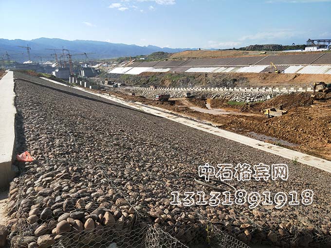 護(hù)坡格賓石籠